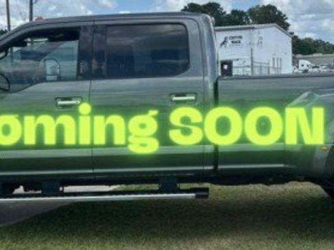 Used 2017 Ford F350 Lariat w/ Chrome Package image 4