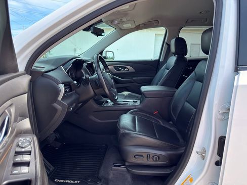 Used 2020 Chevrolet Traverse RS FWD image 16