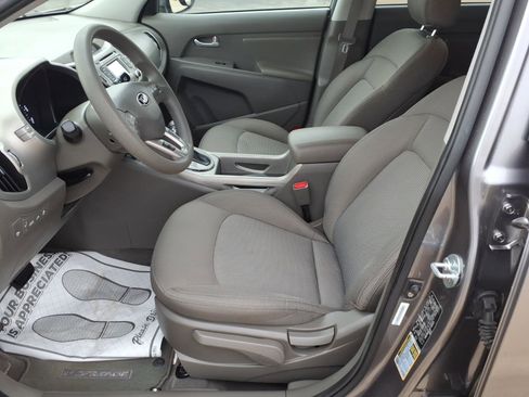 Used 2014 Kia Sportage LX image 12