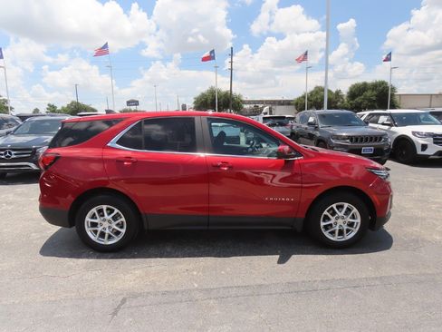 Used 2022 Chevrolet Equinox LT FWD image 10