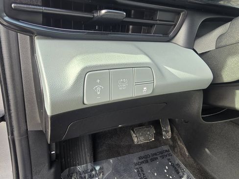 Used 2025 Hyundai Elantra Limited image 20