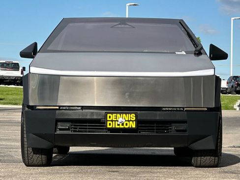 Used 2025 Tesla Cybertruck AWD Crew Cab image 9