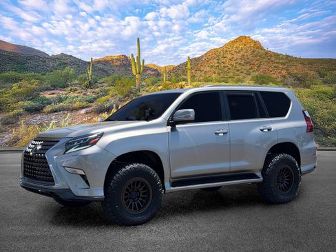 Used 2022 Lexus GX 460 Premium w/ Accessory Package AWD/4WD image 9