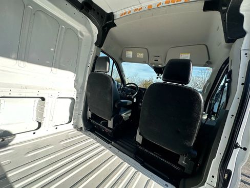 Used 2024 Ford Transit 250 Medium Roof w/LWB Van 3D image 24