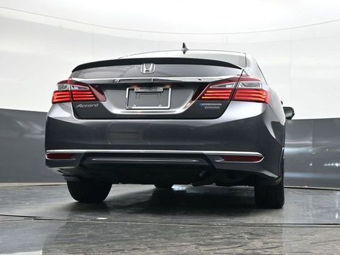 Used 2017 Honda Accord Touring image 34