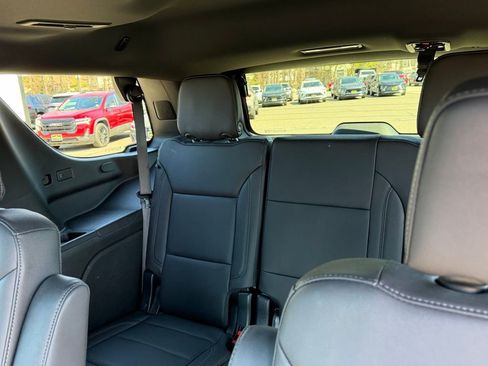 Used 2025 Chevrolet Tahoe Z71 w/ Z71 Off-Road Package AWD/4WD image 8