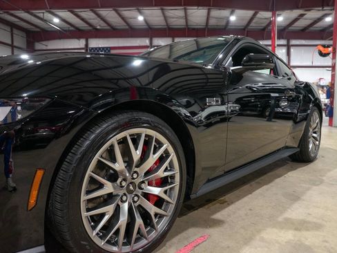 Used 2024 Ford Mustang GT Premium image 26