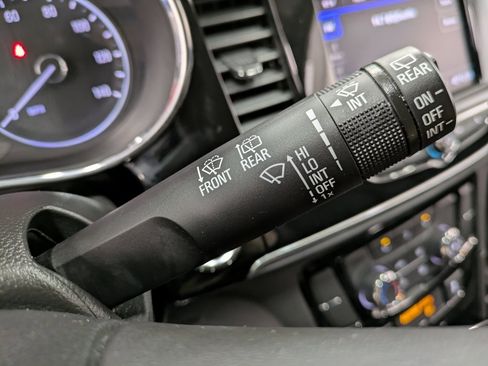 Used 2022 Buick Encore Preferred w/ Safety Package image 19