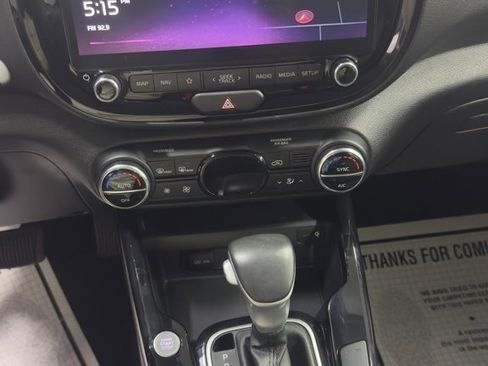 Used 2024 Kia Soul EX image 19