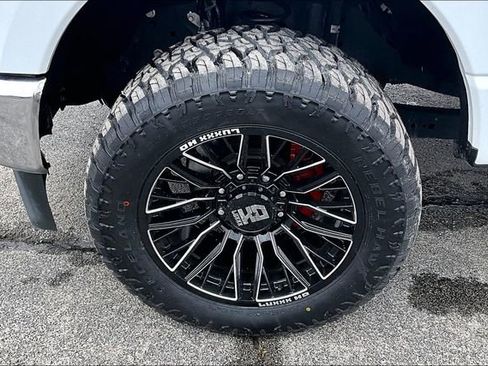 Used 2024 Ford F250 XLT w/ FX4 Off-Road Package image 35