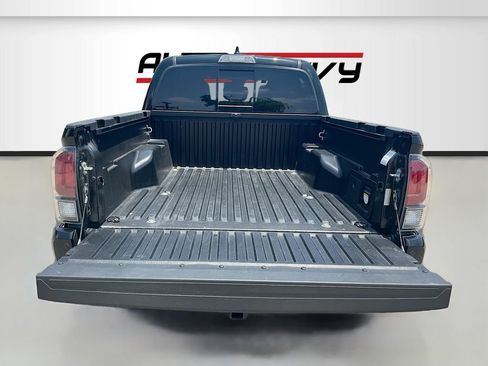 Used 2023 Toyota Tacoma Limited w/ Nightshade Package AWD/4WD image 27