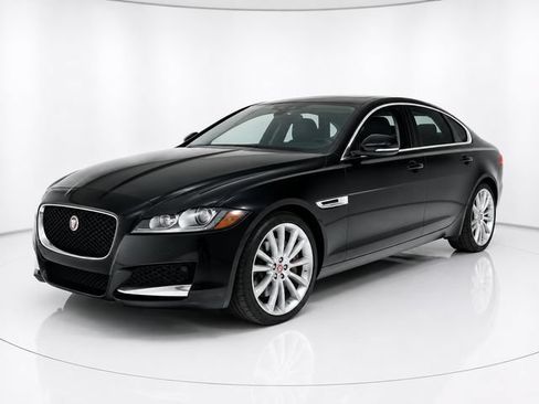 Used 2017 Jaguar XF Prestige AWD/4WD image 1