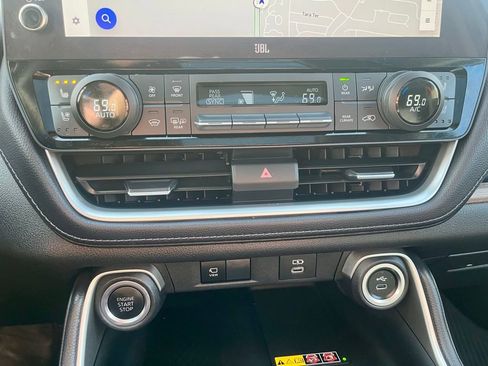 Used 2024 Toyota Grand Highlander Platinum image 15