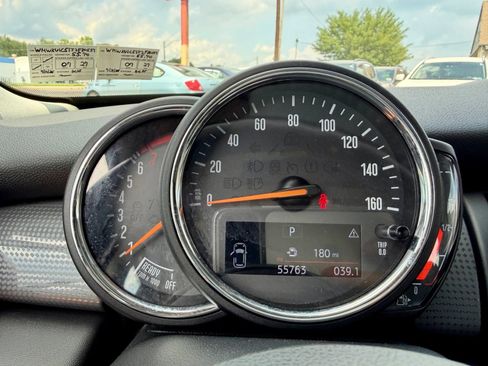 Used 2018 MINI Cooper 4-Door Hardtop w/ Premium Package FWD image 31