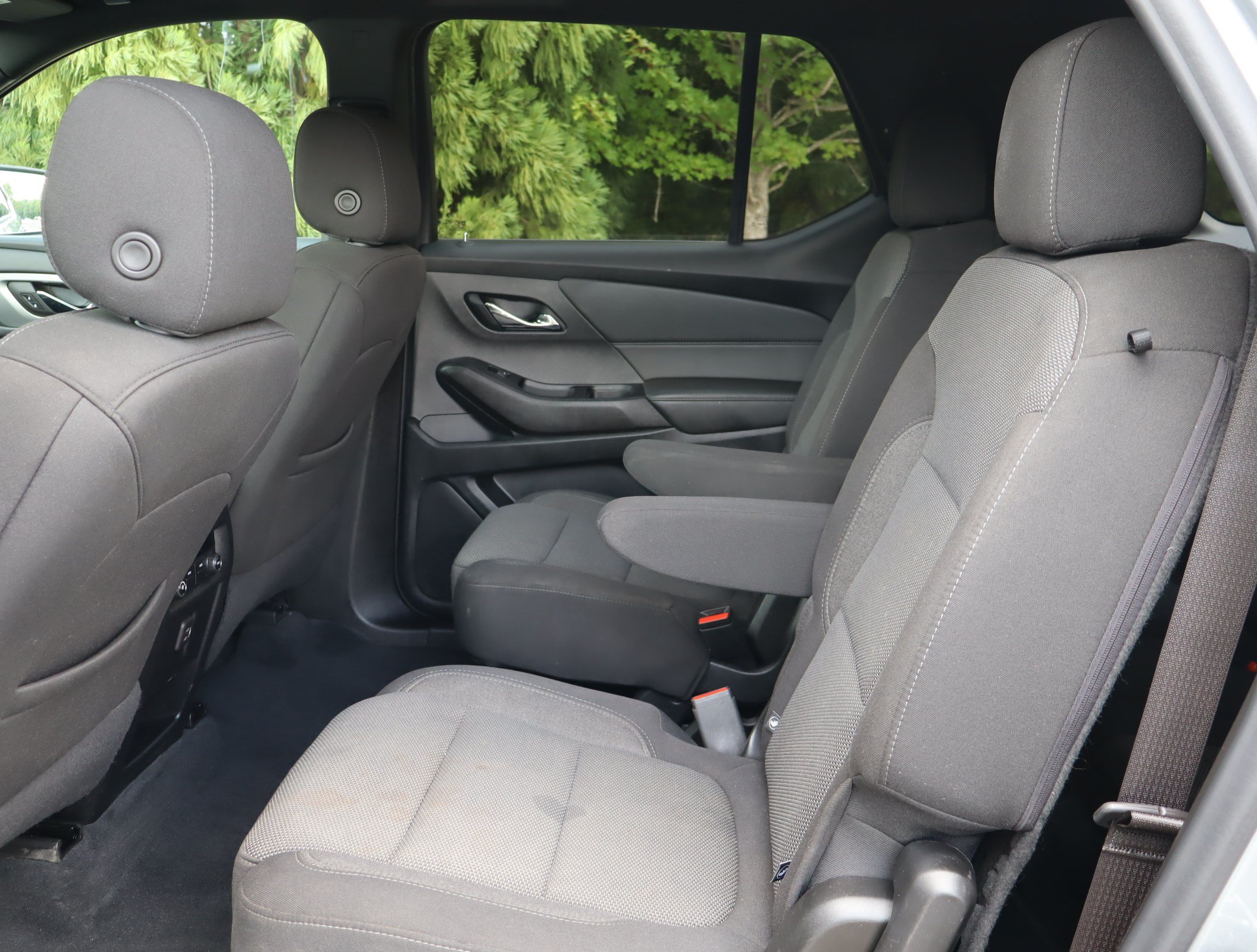 Used 2023 Chevrolet Traverse LT FWD image 35