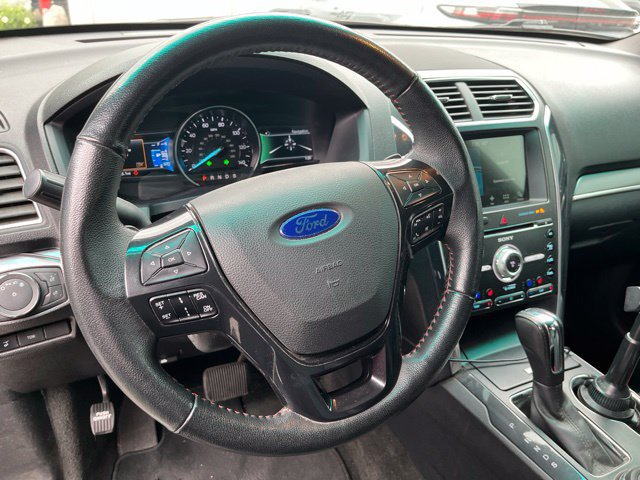 Used 2017 Ford Explorer Sport w/ Equipment Group 401A AWD/4WD image 4