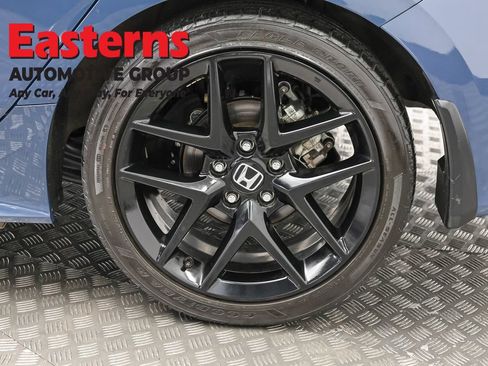 Used 2025 Honda Civic Sport image 32