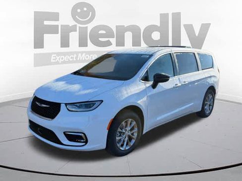 New 2026 Chrysler Pacifica Select image 9