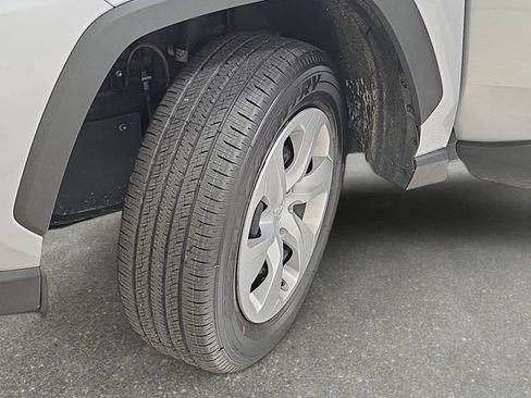 Certified 2025 Toyota RAV4 LE AWD/4WD image 28