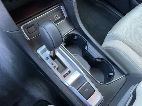 Certified 2024 Subaru Ascent Premium w/ Convenience Package image 20