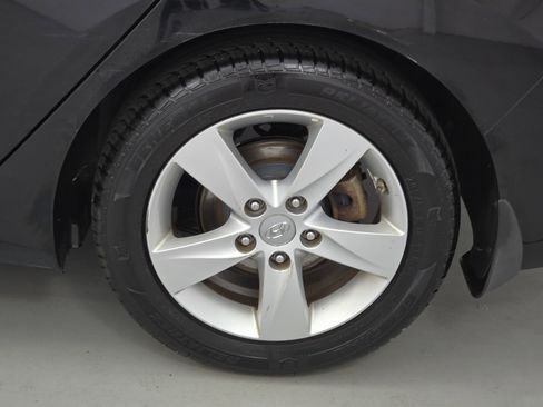 Used 2013 Hyundai Elantra GLS w/ Preferred Pkg image 29