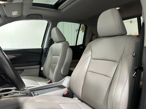 Used 2023 Honda Ridgeline RTL-E image 24