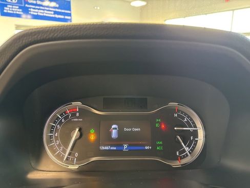 Used 2016 Honda Pilot Touring image 9