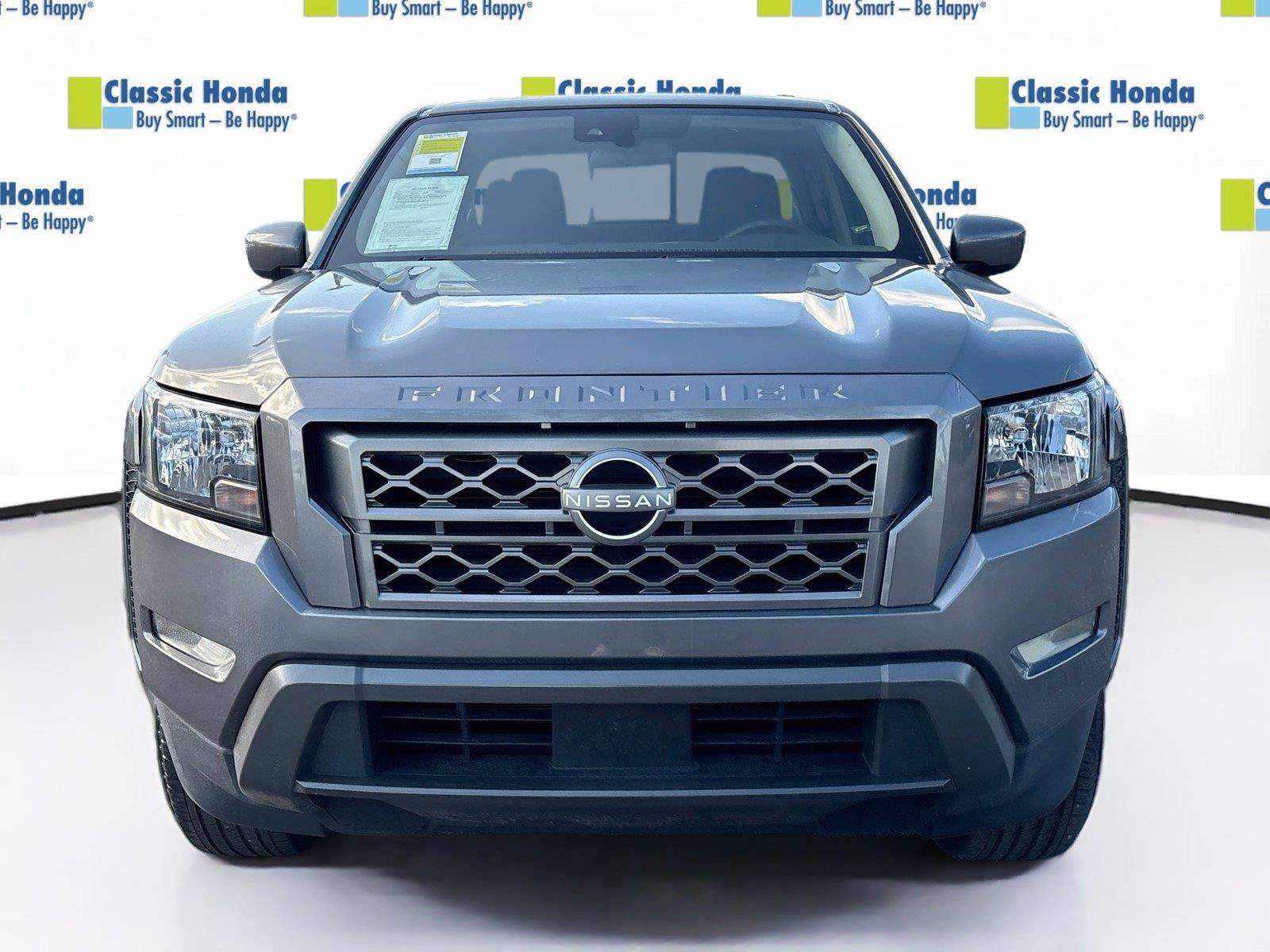 Used 2023 Nissan Frontier SV w/ SV Convenience Package RWD image 2