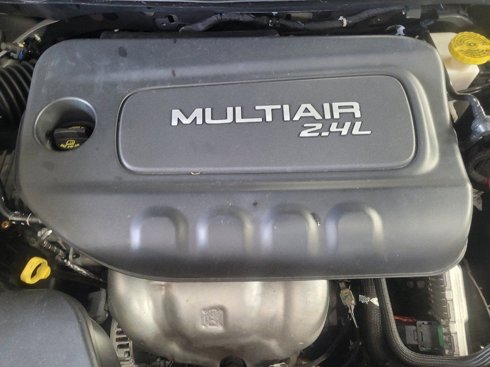 Used 2019 Jeep Cherokee Latitude w/ Popular Appearance Group AWD/4WD image 30