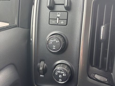 Used 2018 Chevrolet Silverado 1500 LT w/ All Star Edition image 22