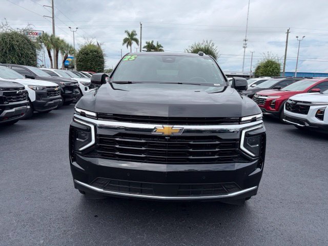 Certified 2025 Chevrolet Suburban LS w/ LPO, Dark Essentials Package RWD image 2
