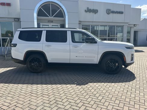 New 2026 Jeep Grand Wagoneer Limited AWD/4WD image 5
