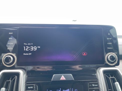Used 2023 Kia Sorento S w/ Panoramic Sunroof Package AWD/4WD image 24