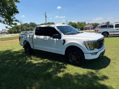 Used 2022 Ford F150 XLT w/ Equipment Group 302A High AWD/4WD image 3