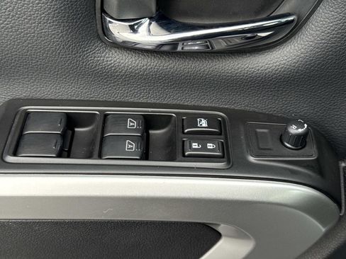 Used 2024 Nissan Titan SV w/ Accessory Utility Package image 21