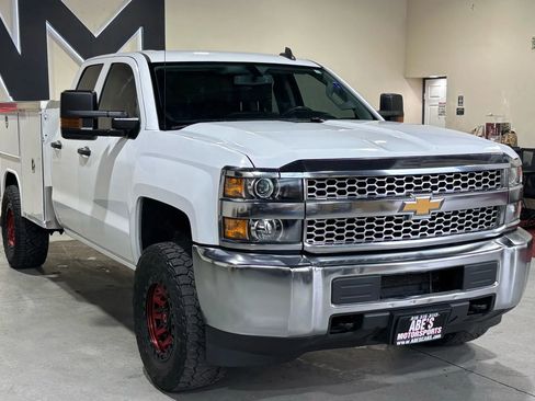 Used 2019 Chevrolet Silverado 2500 W/T w/ WT Convenience Package AWD/4WD image 3