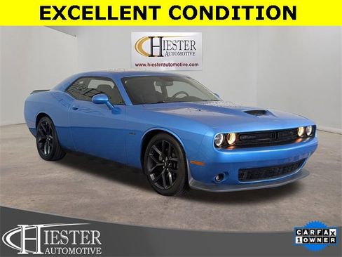 Used 2019 Dodge Challenger R/T w/ Blacktop Package image 1