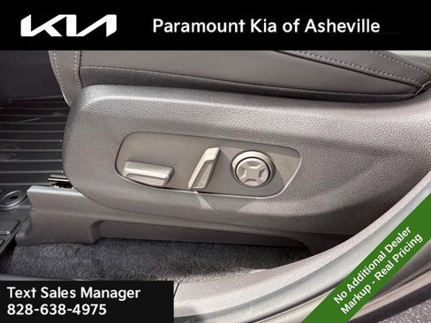 New 2026 Kia Carnival LXS image 18