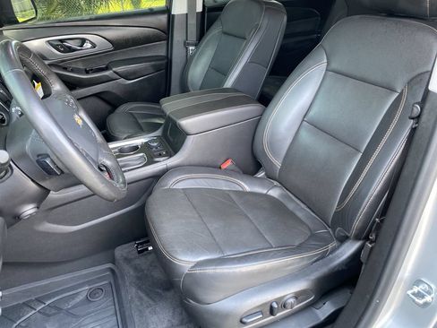Used 2020 Chevrolet Traverse Premier w/ Redline Edition FWD image 11
