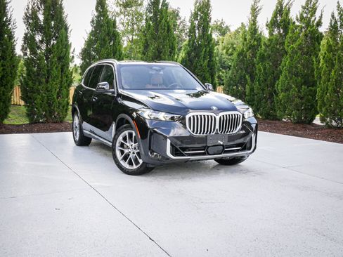 Used 2026 BMW X5 xDrive40i AWD/4WD image 2