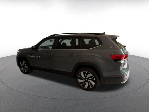 Used 2026 Volkswagen Atlas SE FWD image 10