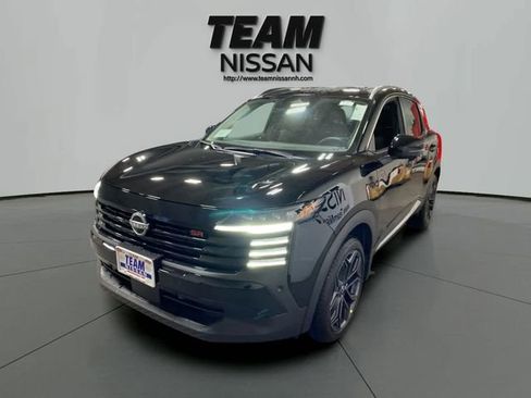 New 2026 Nissan Kicks SR w/ SR Premium Package AWD/4WD image 3