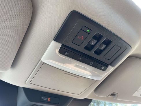 New 2026 Nissan Pathfinder Platinum FWD image 19