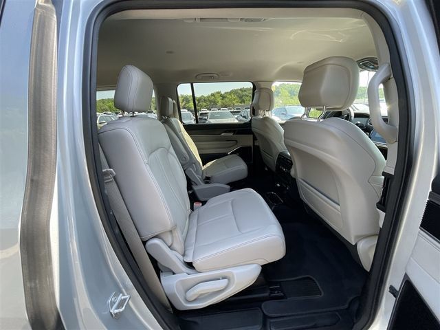Used 2024 Jeep Wagoneer Series II AWD/4WD image 36