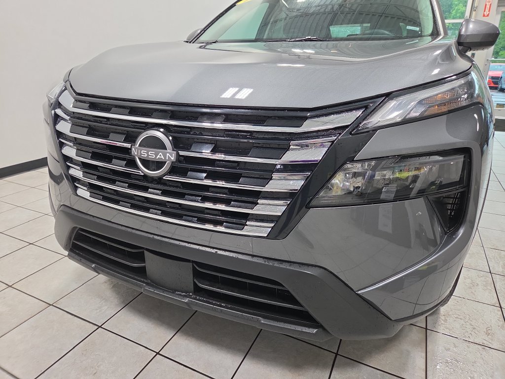 Used 2026 Nissan Rogue SV AWD/4WD image 23