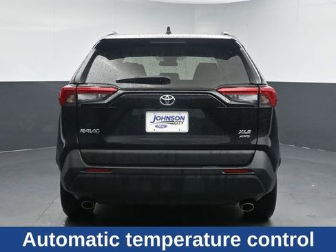Used 2023 Toyota RAV4 XLE AWD/4WD image 10