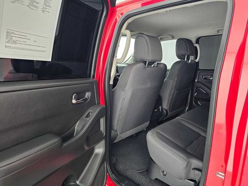 Used 2023 Nissan Frontier SV w/ Tow Package RWD image 15