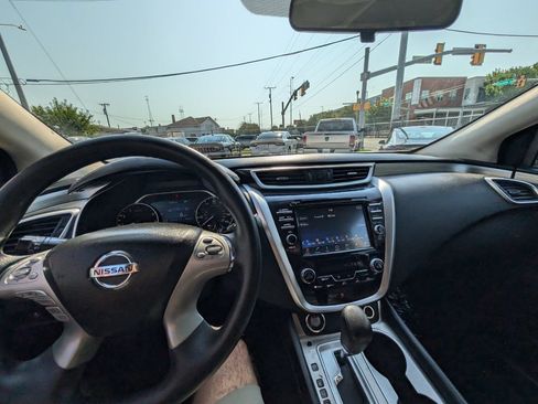 Used 2017 Nissan Murano S w/ Navigation Package FWD image 21