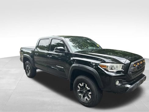 Used 2021 Toyota Tacoma TRD Off-Road AWD/4WD image 8