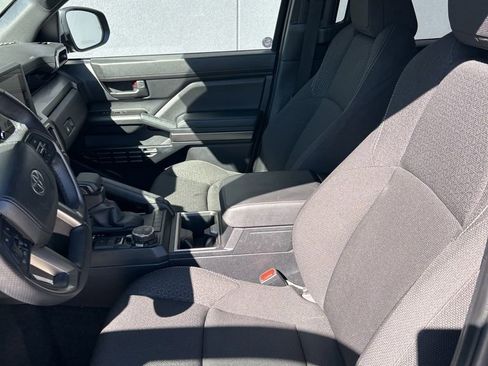 Used 2025 Toyota 4Runner SR5 AWD/4WD image 8